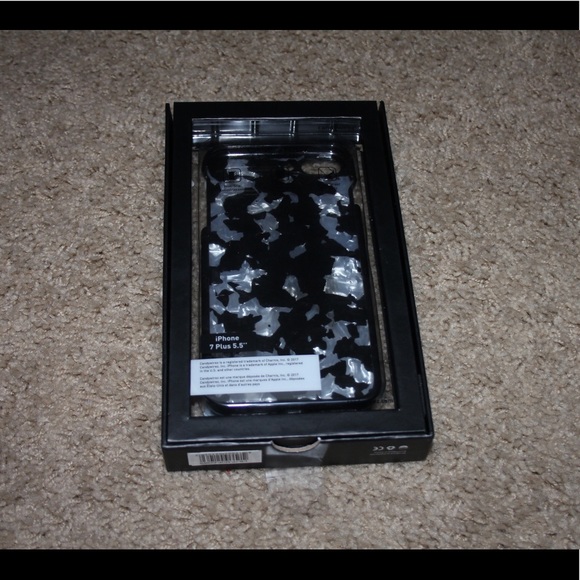 iPhone 7 Plus case - Picture 3 of 4